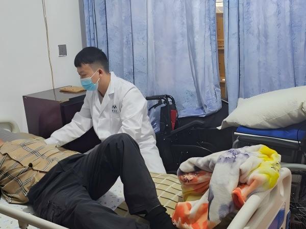 抓实专项督导,规范养老服务——娄星区民政局督导检查万瑞医疗居家养老上门服务工作